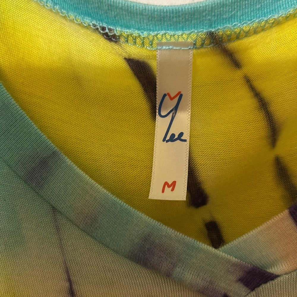 Yee Multicolored Asymmetrical 3/4 Sleeve Tunic Top - Picture 3 of 6